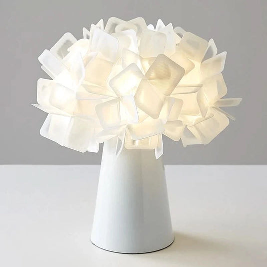 Chic Contemporary Night Light Bloom Pattern Soft Atmosphere – Bloom